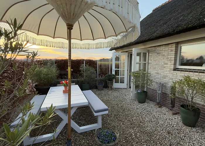 Tulipa - Keukenkof Penzion 3*