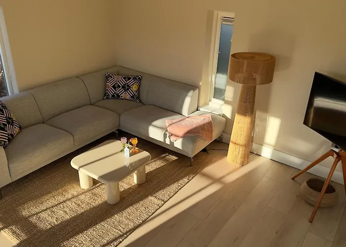 Tulipa - Keukenkof Penzion