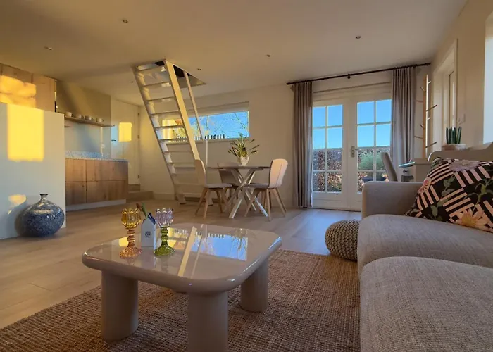 Tulipa Near Beach & Dunes With Free Parking Pensjonat 3*